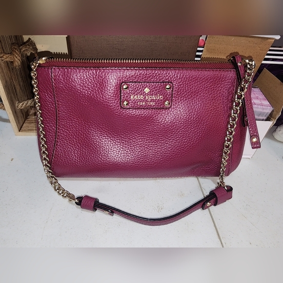 kate spade Handbags - Kate spade like new see pics